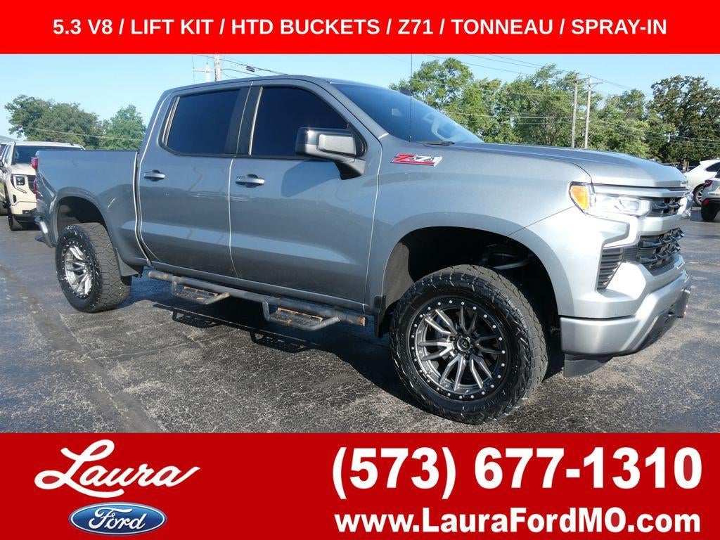 2023 Chevrolet Silverado 1500 Crew Cab Short Box 4-Wheel Drive RST in Sterling Gray Metallic — front three-quarter view