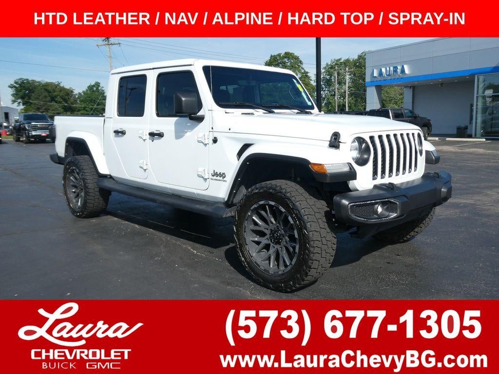 2021 Jeep Gladiator Overland 4x4 in White — front three-quarter view